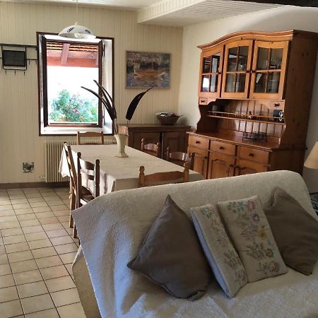 Appartement dans la vieille ville, en face du château Annecy Extérieur photo